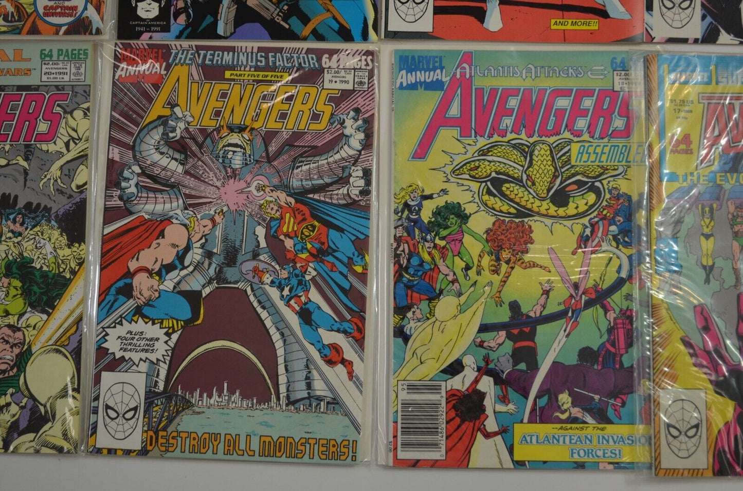 1990s Marvel Annuals Lot of 32 Comic Books Iron Man Punisher Avengers Daredevil