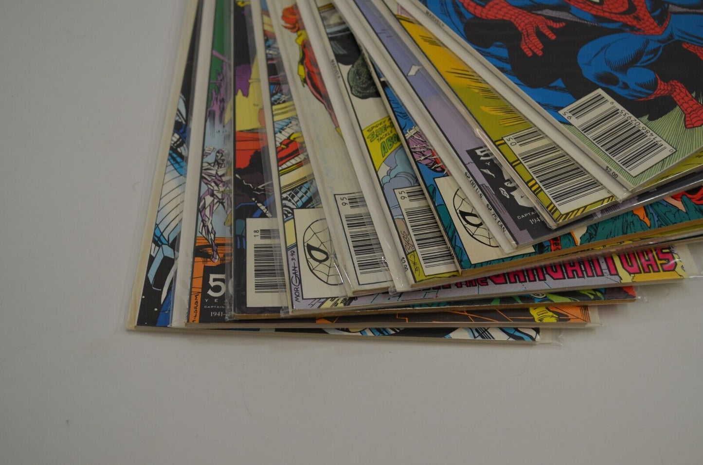 1990s Marvel Annuals Lot of 32 Comic Books Iron Man Punisher Avengers Daredevil