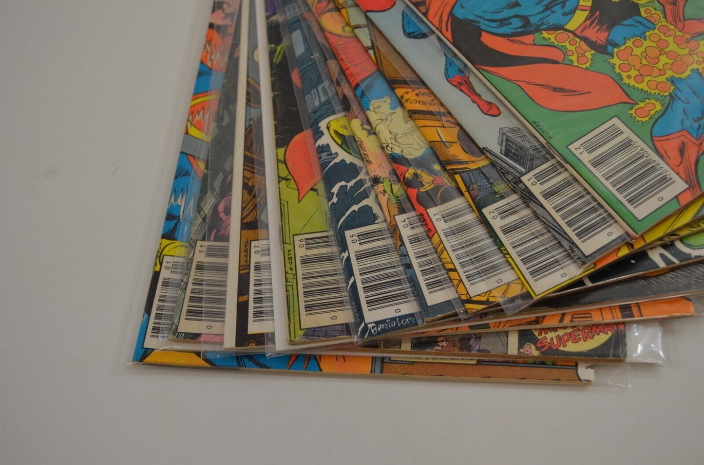 Superman 318-325 329 331 338-343 346 353 355 357-372 DC Comic Lot of 34