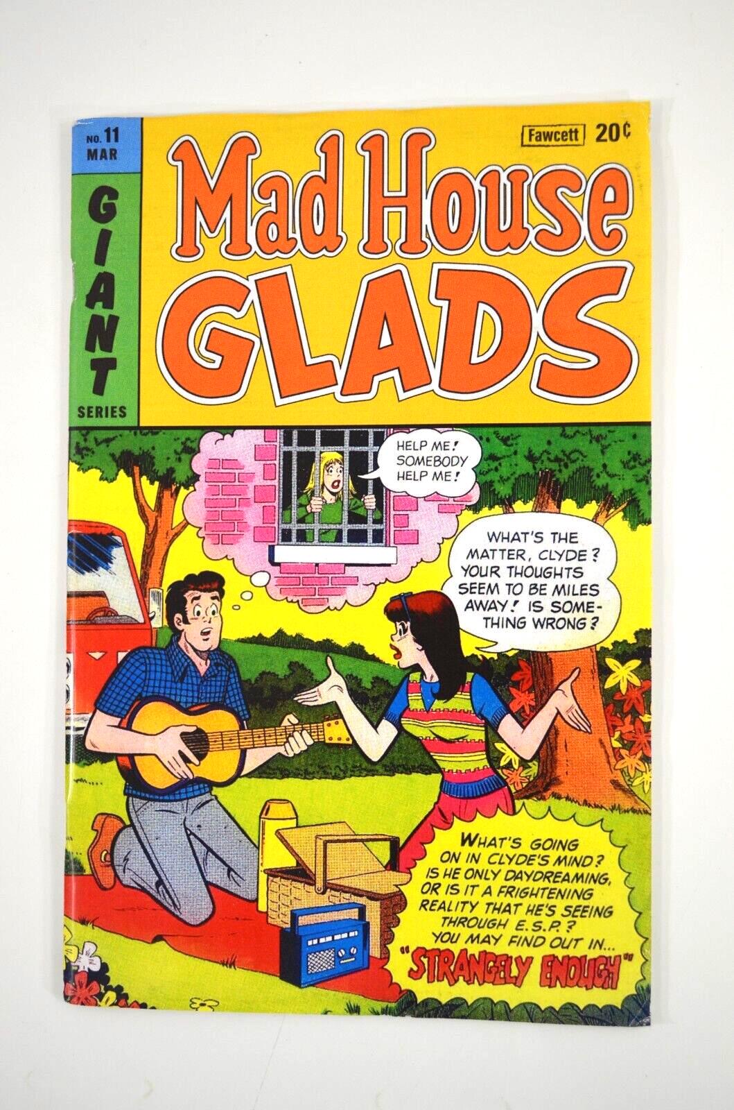 Riverdale TV Series Prop Comic Book Mad House Glads 10 Giant Fawcett Archie