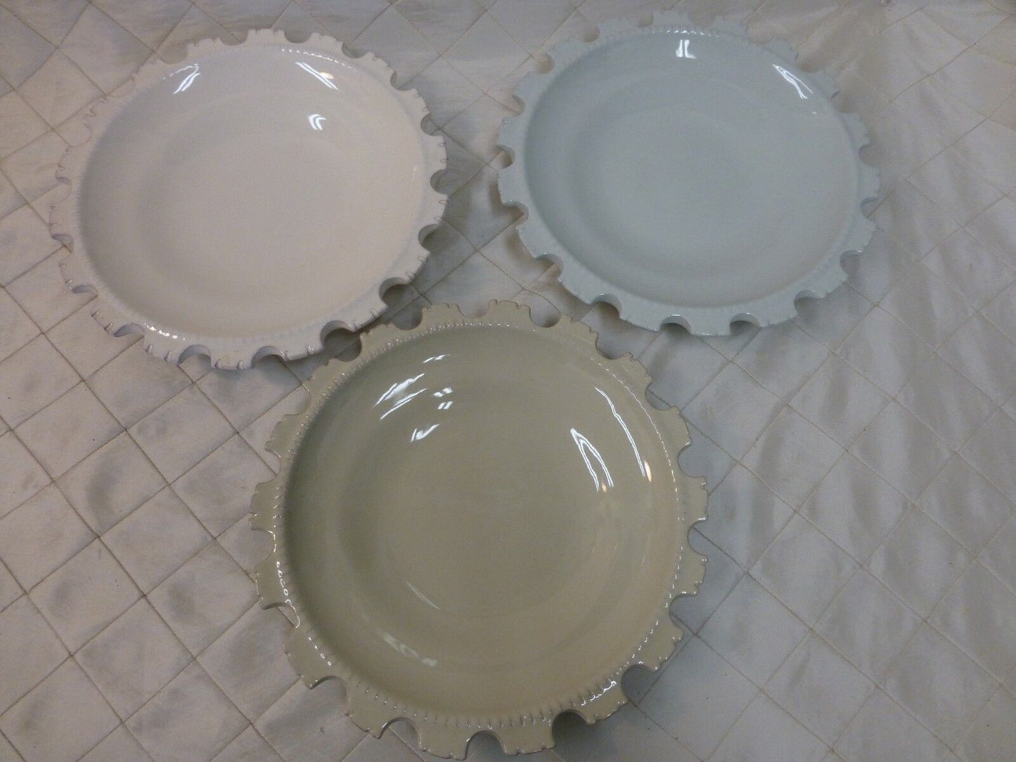 Goldsmith Synergy Terracotta Glazed Plates Set of 3 Hungary Scalloped Gear Edge